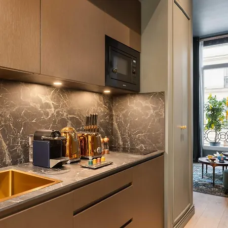 Apartament The Grand Champs Elysees Paryż